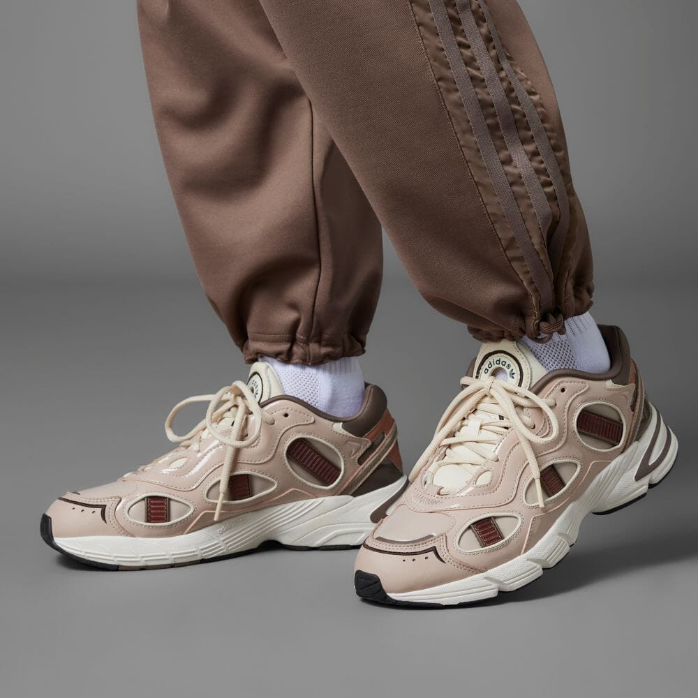 JP2303H011 Adidas Aster SN運動鞋
